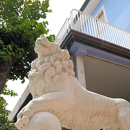 Canasta Hotel