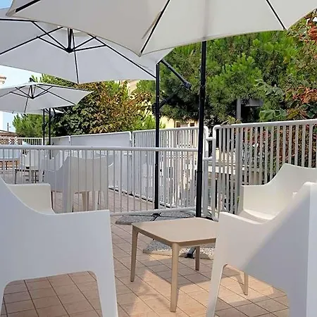 Hotel Canasta 3*