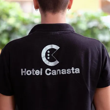 Canasta 3*