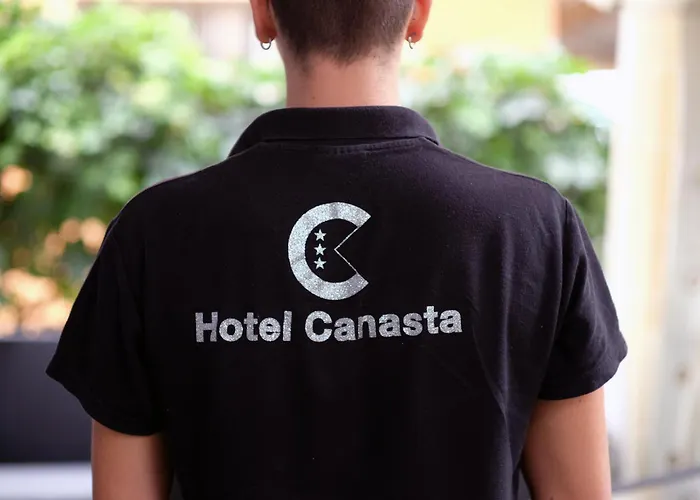 Canasta 3*